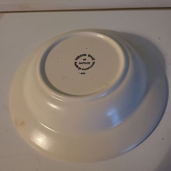 Metlox Set of Two Bowls - Picture 7 of 7